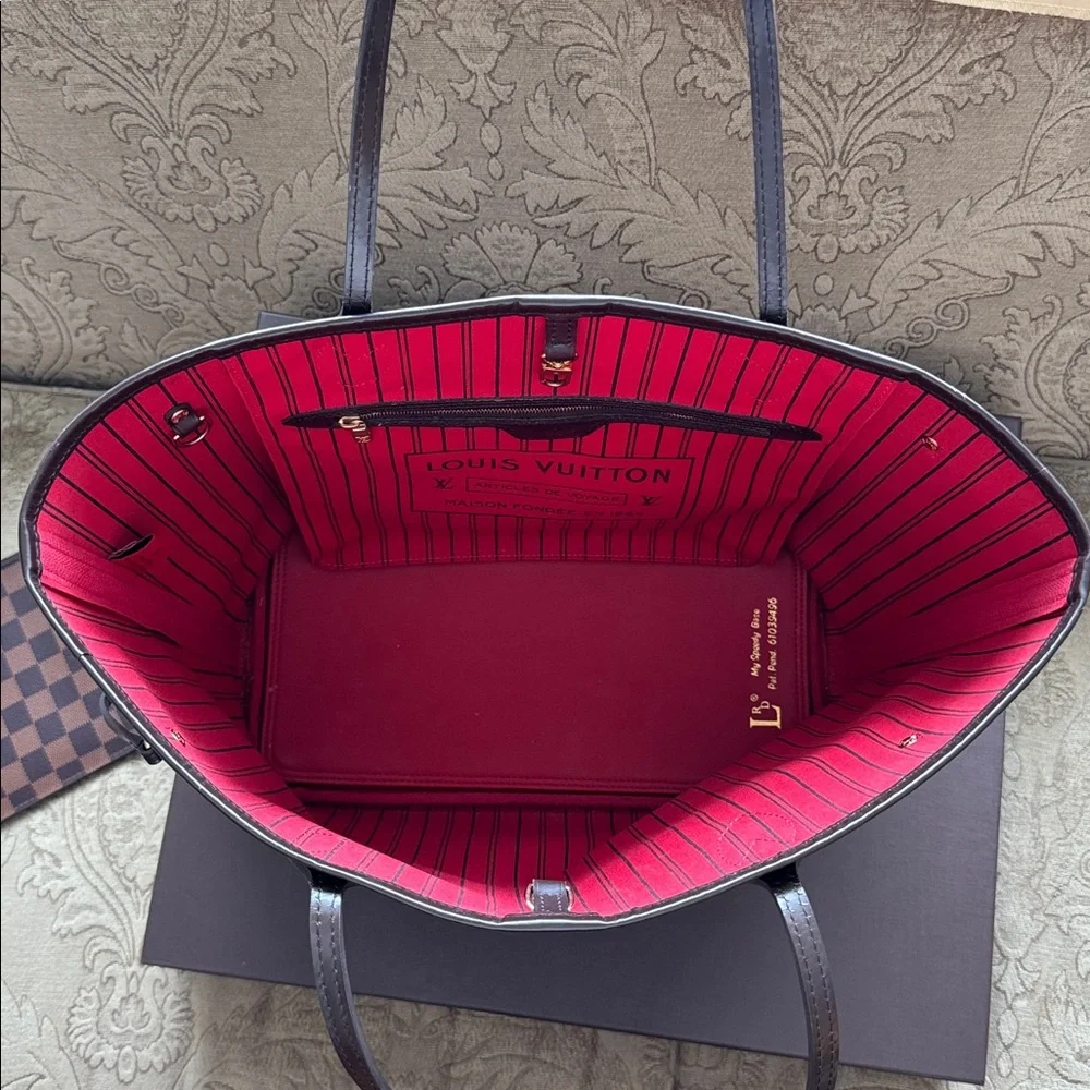 Louis Vuitton Neverfull Tote with Matching Wristlet - Picture 6 of 16